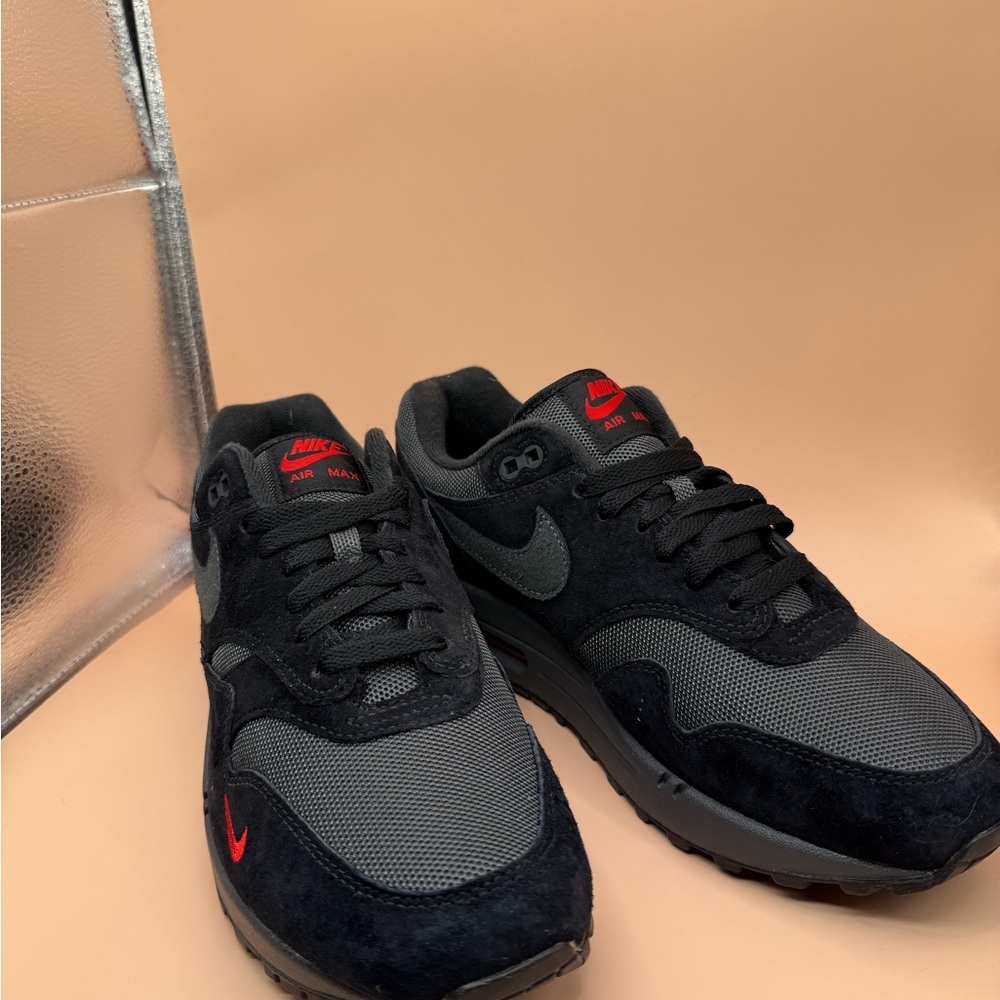 Nike Air Max 1 Bred | BLACK/ANTHRACITE-UNIVERSITY RED | US 8.5